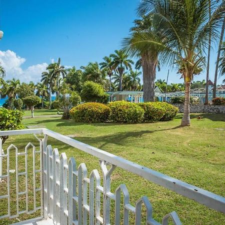 Cozy Apartment W/Ocean View, Pool & Beach Access Montego Bay Buitenkant foto