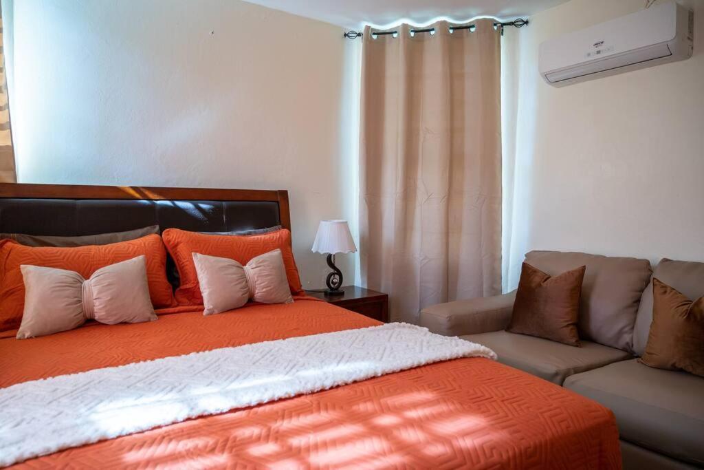 Cozy Apartment W/Ocean View, Pool & Beach Access Montego Bay Buitenkant foto